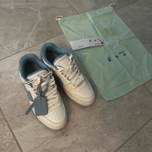 Off-White Out Of Office - Picture 4 of 4